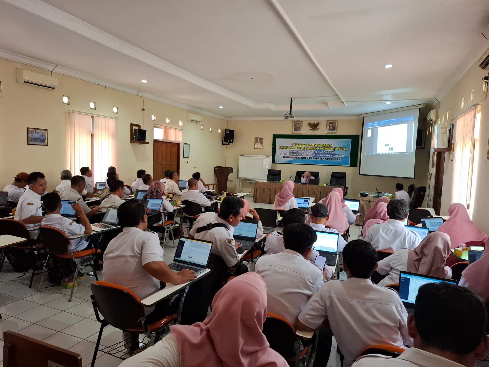 Sosialisasi Sistem Informasi Perencanaan Pembangunan Pertanian (SIPENTA)